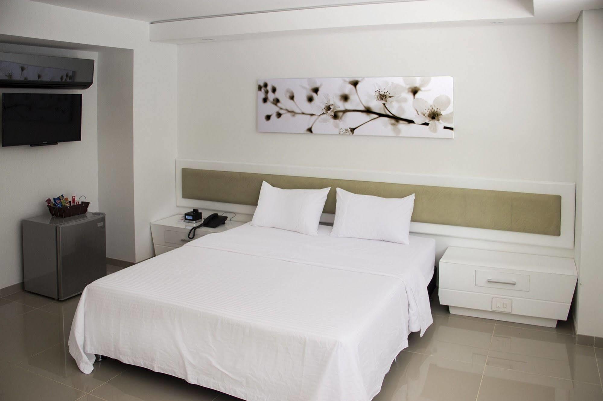 Hotel Zona A Меделин Екстериор снимка